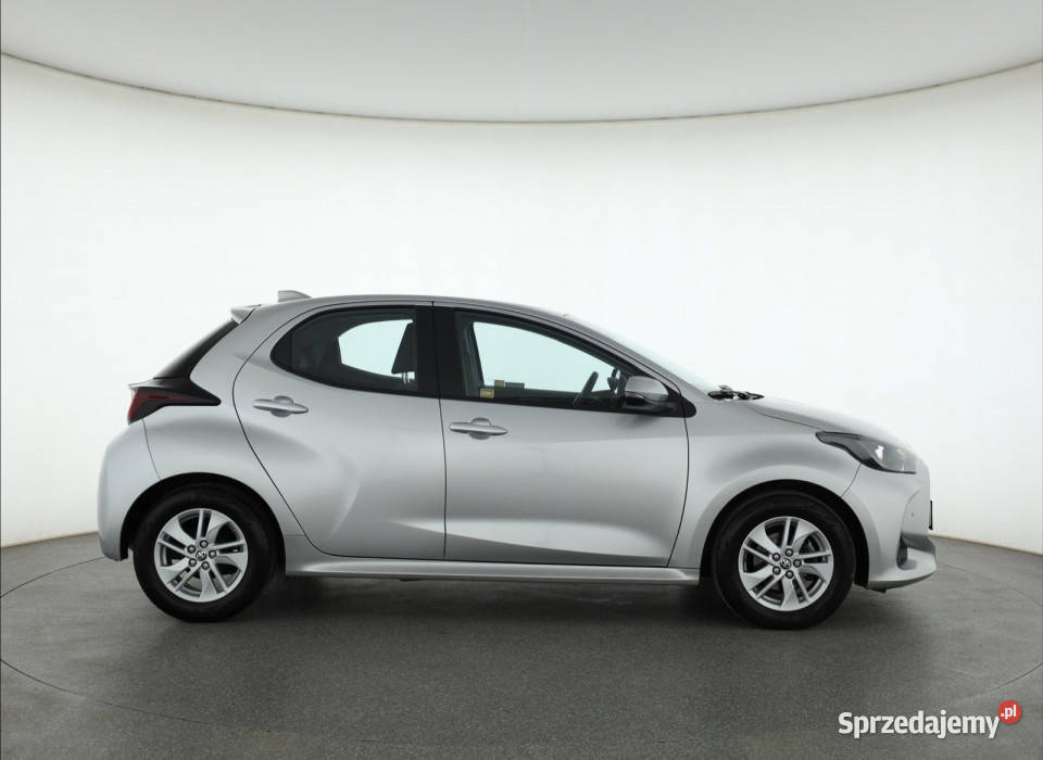Toyota Yaris 15 VVTi pełny VAT Piaseczno