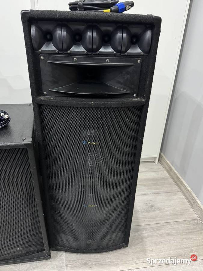 Sprzedam kompletny zestaw DJ 2 kolumny 800W 2 Piączyn