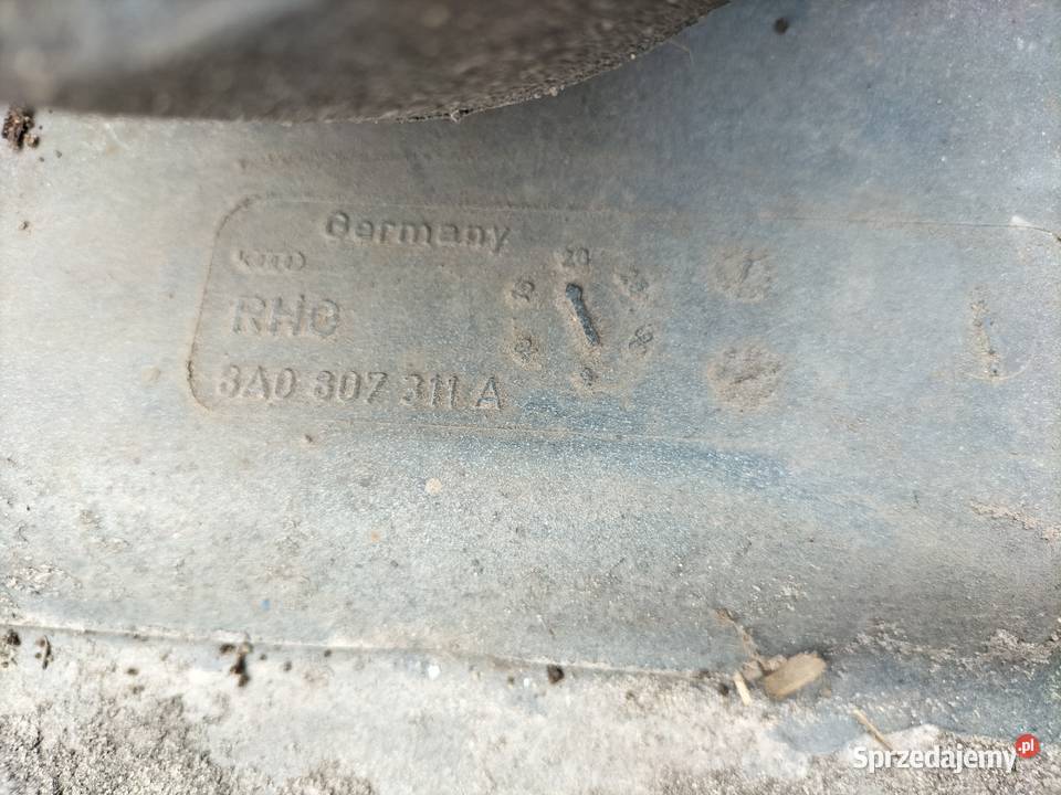 AUDI 80 B4 80 B4 ZDERZAK TYŁ TYLNY Części samochodowe Kamień-Kolonia