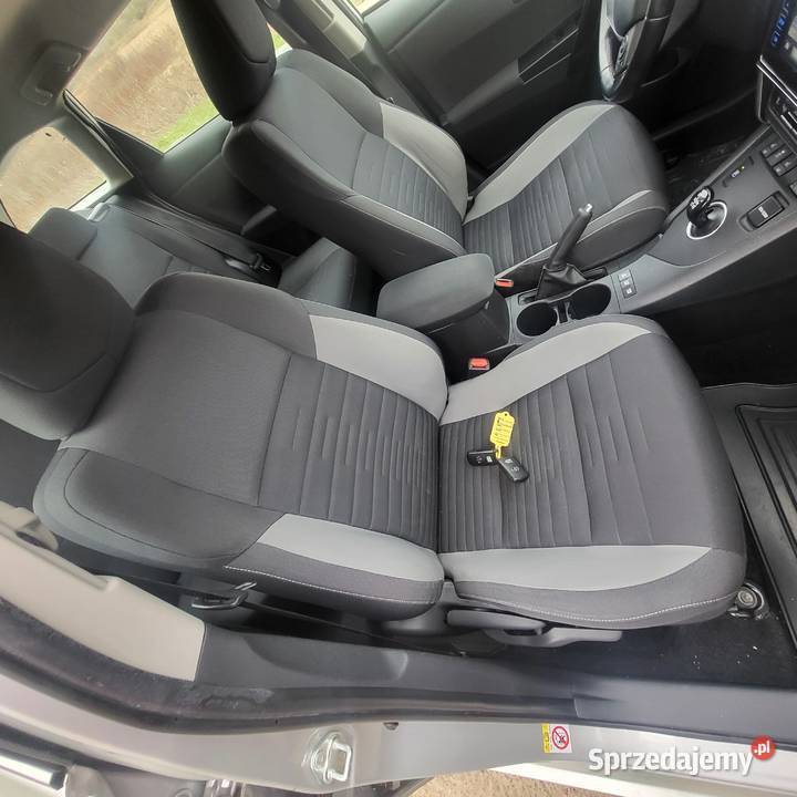 Toyota Auris Touring Sports 18 Hybrid Góra Kalwaria