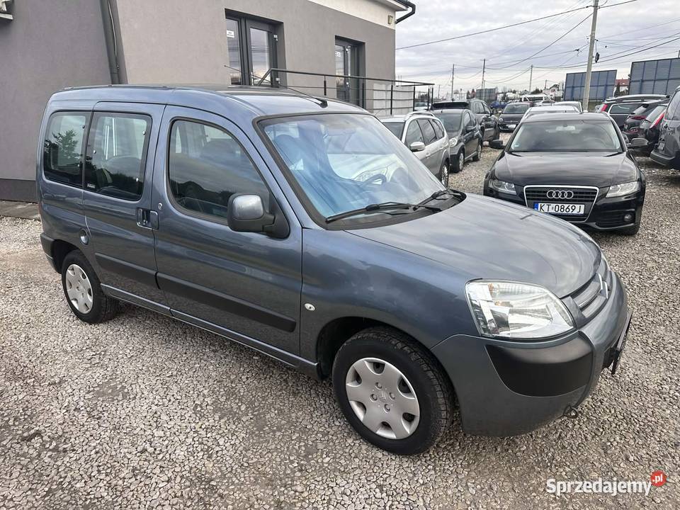 Citroen Berlingo 2008 14 Benzyna 73 Zadbany centralny zamek Ładna sprzedam