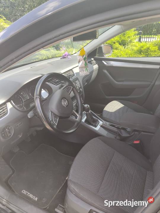 Skoda Octavia 16 TDI salon ASO nieuszkodzony