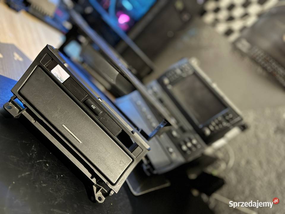 Popielniczki Ramki E46 pod 2DIN Duża Nawi 169 Rok produkcji 2002 Bielawa