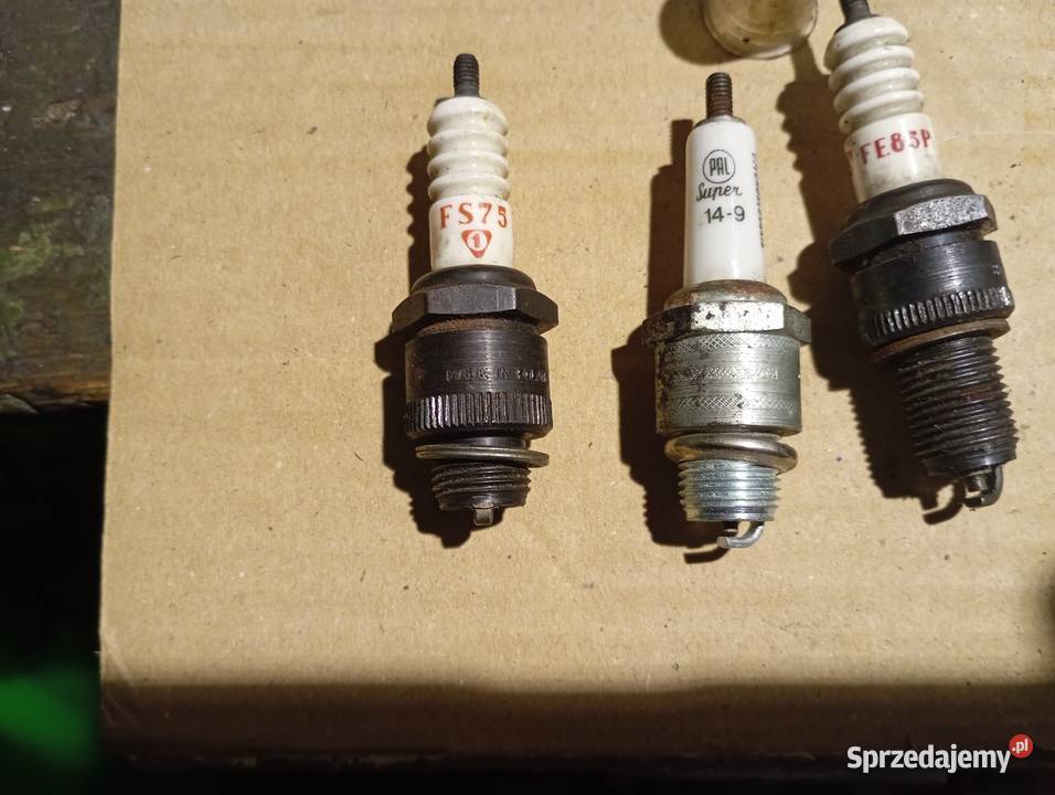 Świece zapłonowe PAL Super N7Y Skoda 105 120 PRL Zgierz