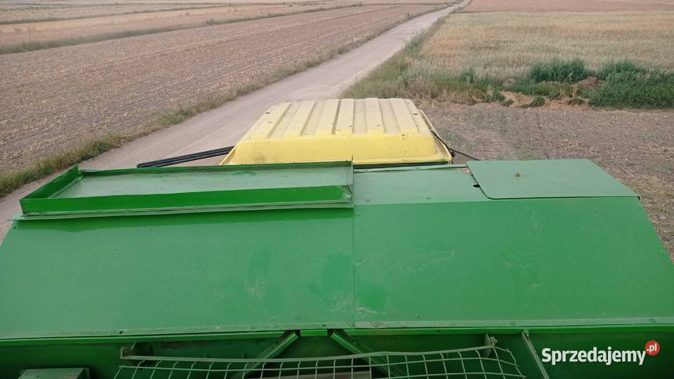 Kombajn zbożowy John Deere 1065