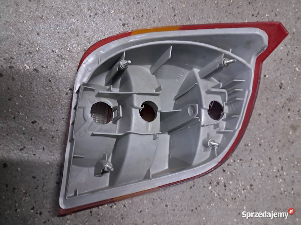 Lampa tył prawy Ford Fiesta mk 3 Lipusz