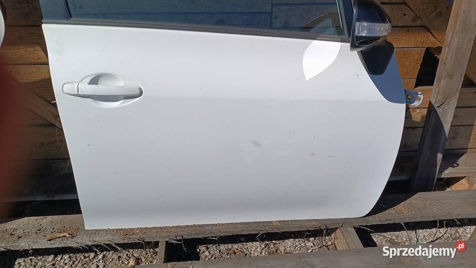 Drzwi prawe przednie kompletne lusterko Toyota małopolskie Radłów