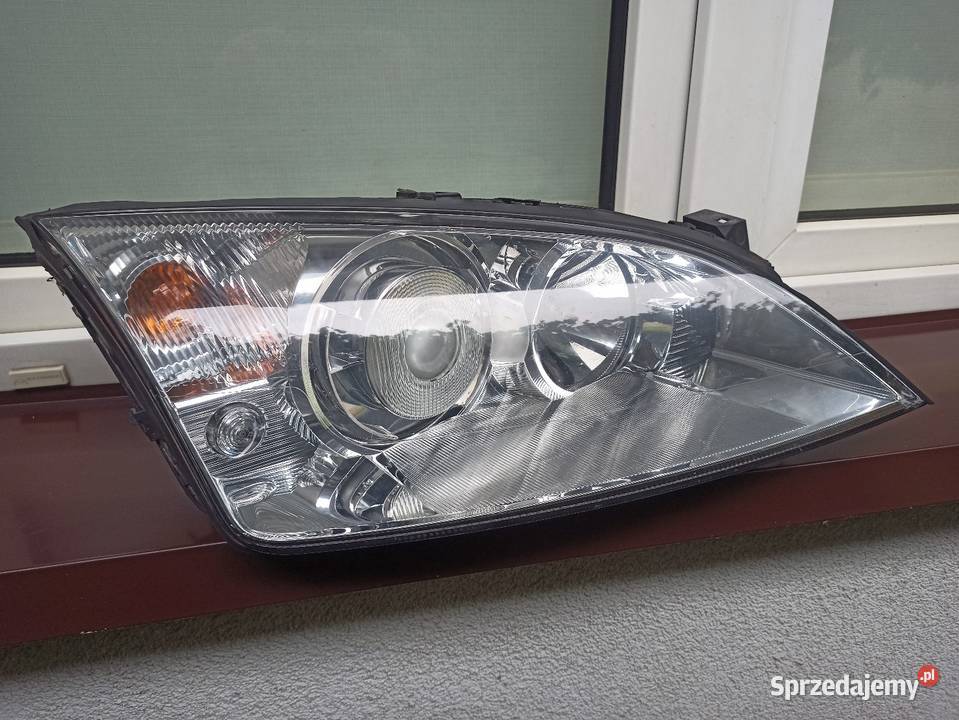 Ford Mondeo MK3 lampa przednia prawa reflektor Sieradz