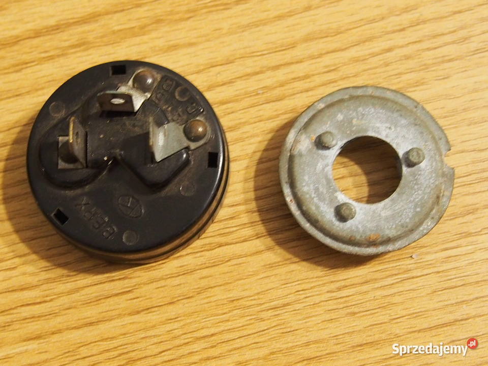 IŻ 49 OPRAWKA ŻARÓWKI Szewna