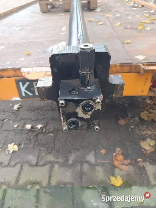 Siłownik do auto lawety skok 460m Motoryzacja