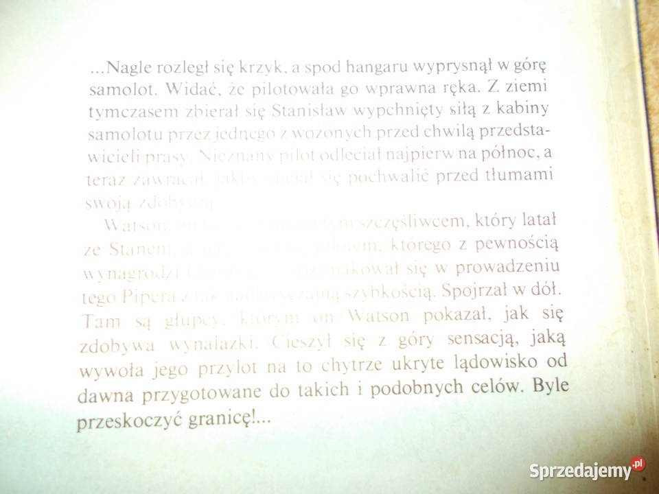 Janusz Wolniewicz Eskadra delfinów miękka Głubczyce