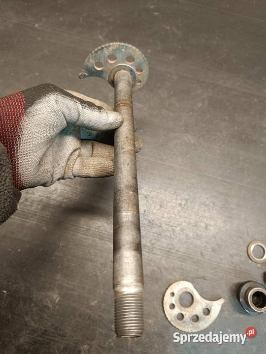 Oś ośka koło tył napinacz dystans koła części małopolskie Gołaczewy