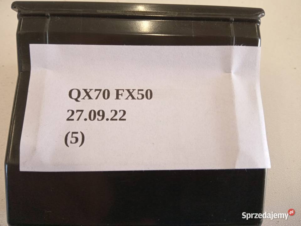 WKŁAD POPIELNICZKI SCHOWEK INFINITI QX70 FX30 osobowe Nowy Tomyśl