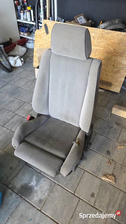Fotele przednie BMW E30 sportsitze mpakiet Jaworze