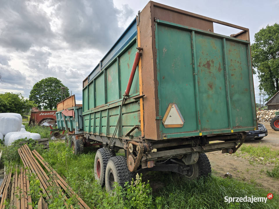 Przyczepa samowyładowcza PRT11 do kukurydzy nieuszkodzony Przyczepy rolnicze Włosty sprzedam