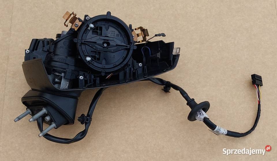 LUSTERKO PRAWE ELEKTRYCZNE AUDI A3 8V 8V5857410R osobowe Mielęcin