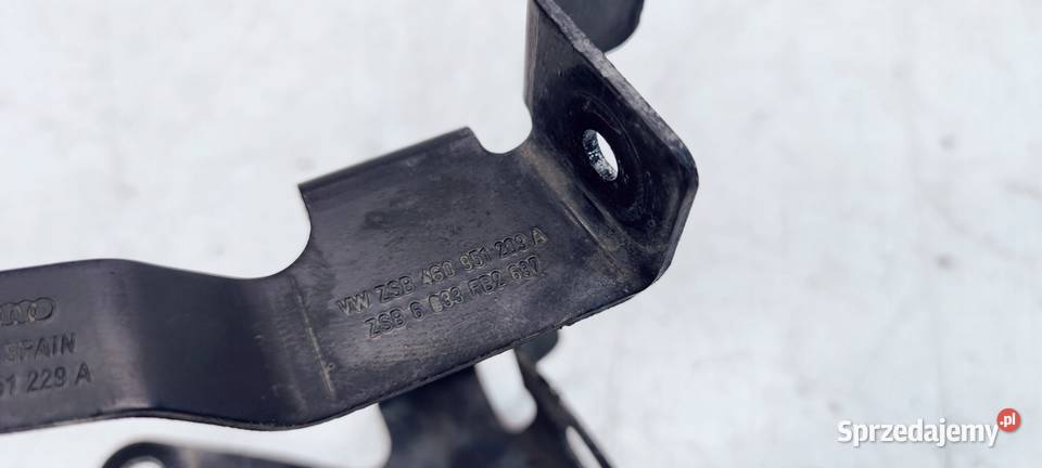 MOCOWANIE KLAKSONÓW AUDI A6 C7 A7 4G0951229A Wyposażenie wnętrza Przystajń