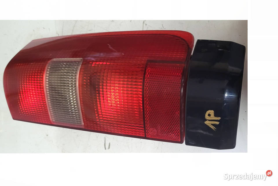 LAMPA TYLNA PRAWA DOLNA VOLVO 850 KOMBI Części Ruda Śląska