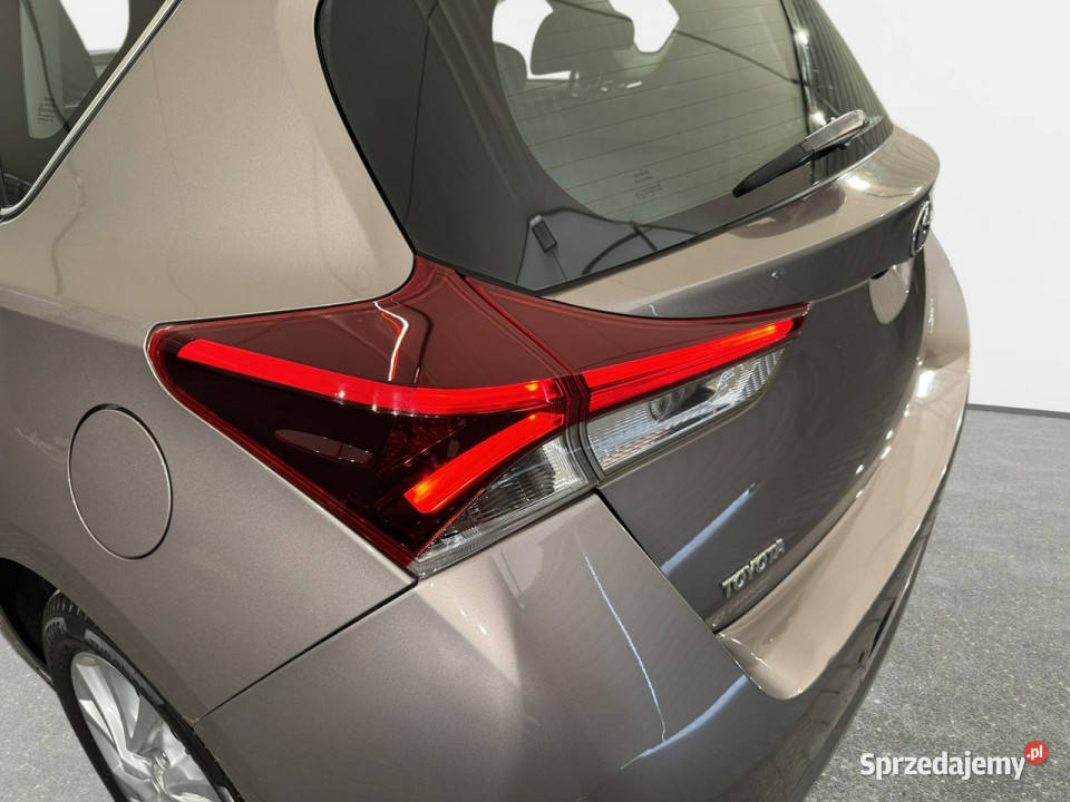 Toyota Auris 16 132 M6 20152016 r salon przebieg czujnik parkowania małopolskie Myślenice
