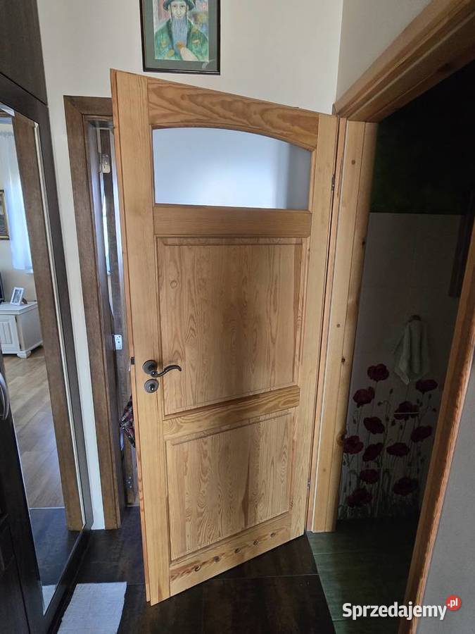 Sprzedam drzwi sosnowe futryna Straszyn