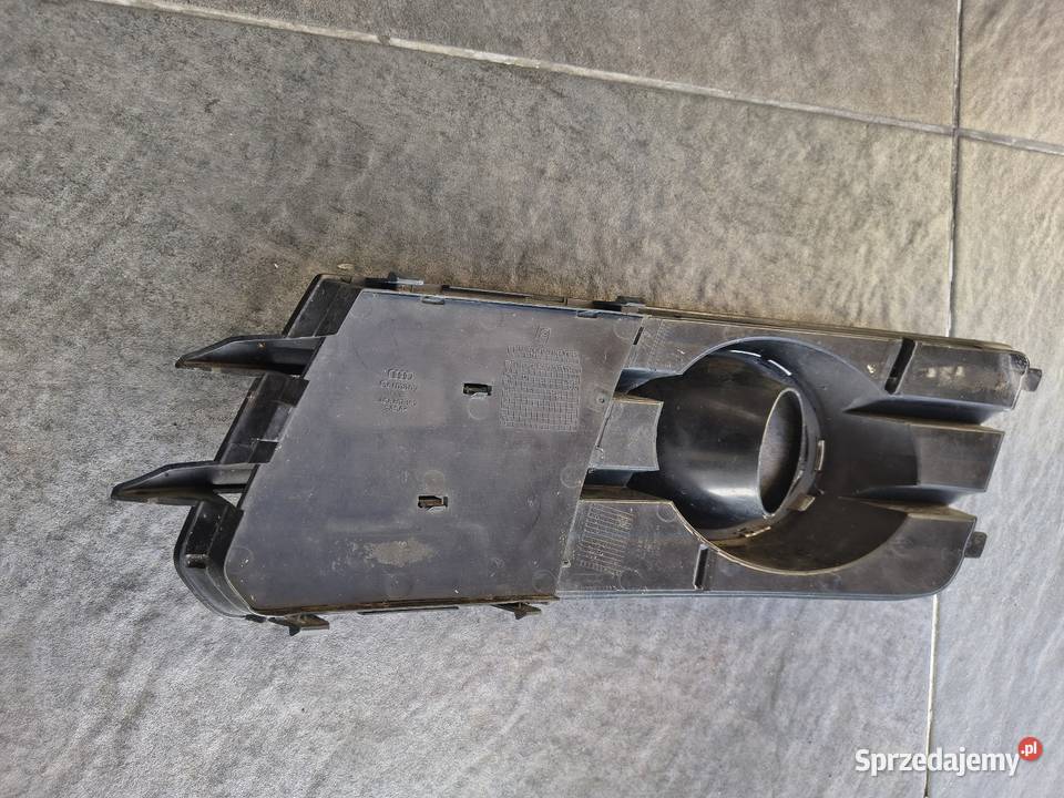 Maskownica Kratka Osłona Halogenu Audi A7 Części samochodowe Dziecinów
