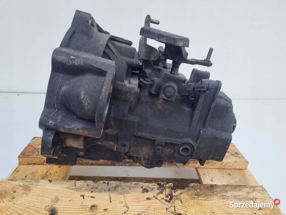VW Touran 19 TDI SKRZYNIA BIEGÓW manualna Skrzynie biegów manualne Janów