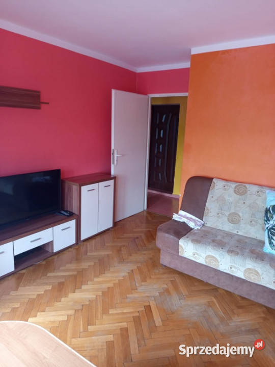Sprzedam mieszkanie 37 m Legnica ścisłe centrum balkon