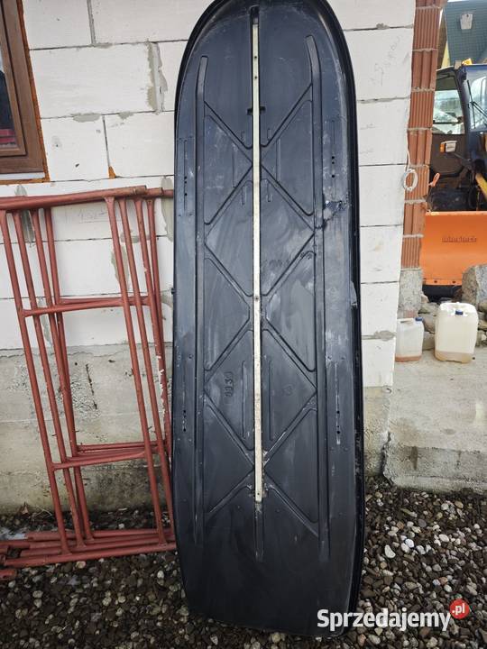 Boks dachowy Volvo Thule naprawie