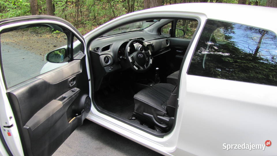 bezwypadkowa Toyota Yaris 13 6 biegów Yaris Milanówek