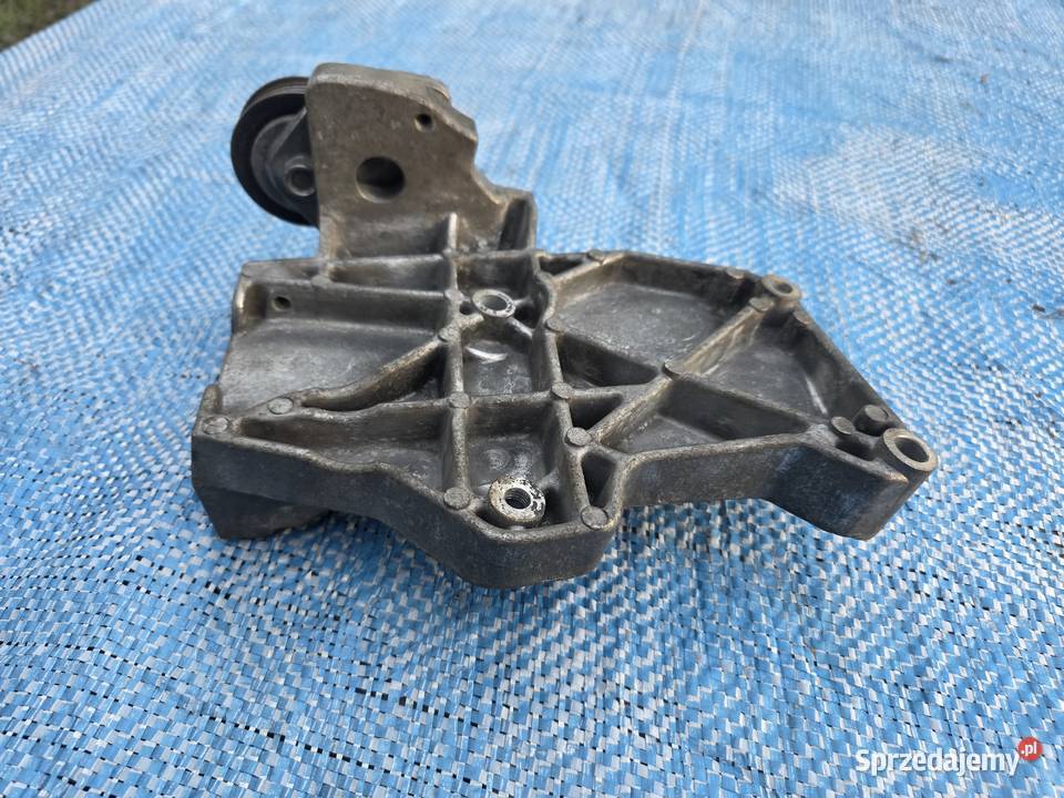 Podpora Łapa Sprężarki Klimatyzacji 058 260 885C osobowe małopolskie Radziszów