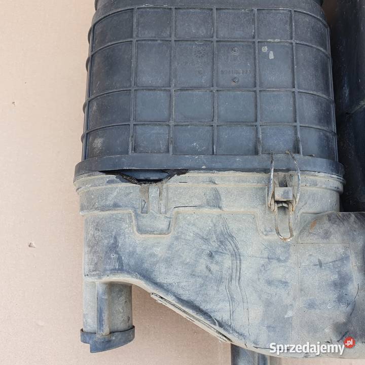 IVECO EUROCARGO OBUDOWA FILTRA POWIETRZA Bieleń