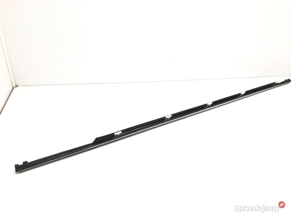 LISTWA ZGARNIAJĄCA PRZÓD PRAWY HYUNDAI i40