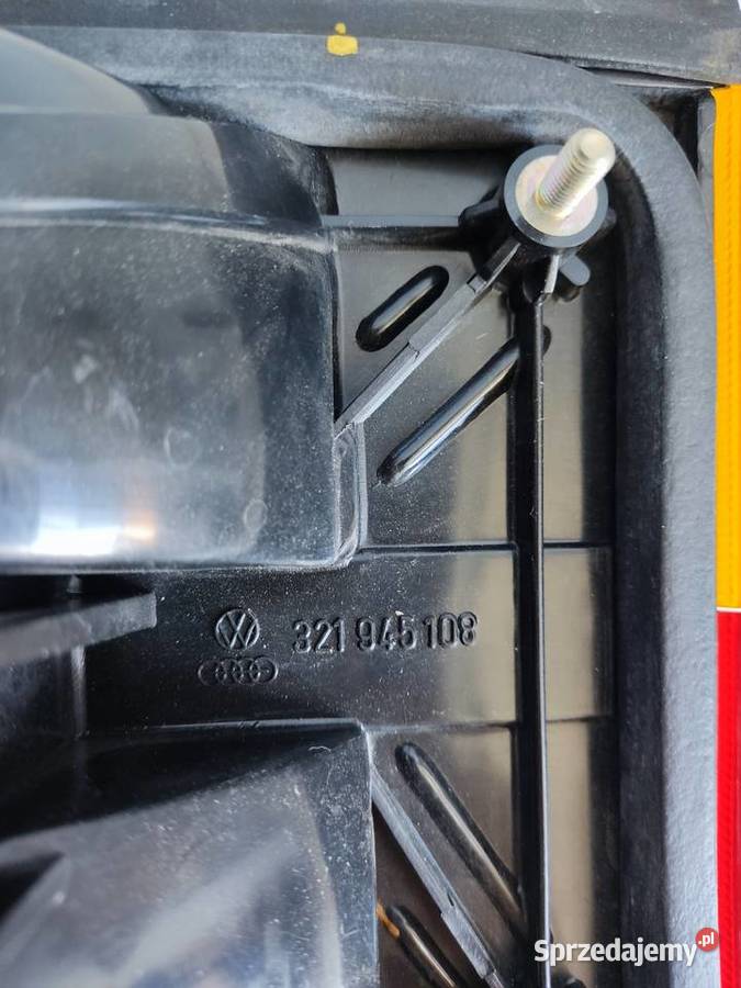 Lampa Hella tylna prawa VW Passat B2 32B Głuchołazy