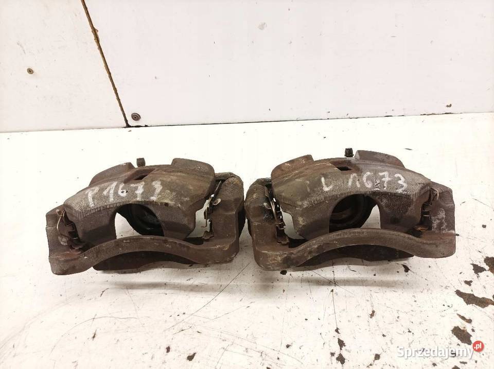 ZACISK HAMULCOWY LEWY PRAWY PRZÓD 12 TCE KPL