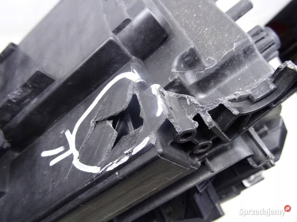 5TB941036B VW TOURAN LAMPA FULL LED PRAWA EUROPA Przemęt sprzedam