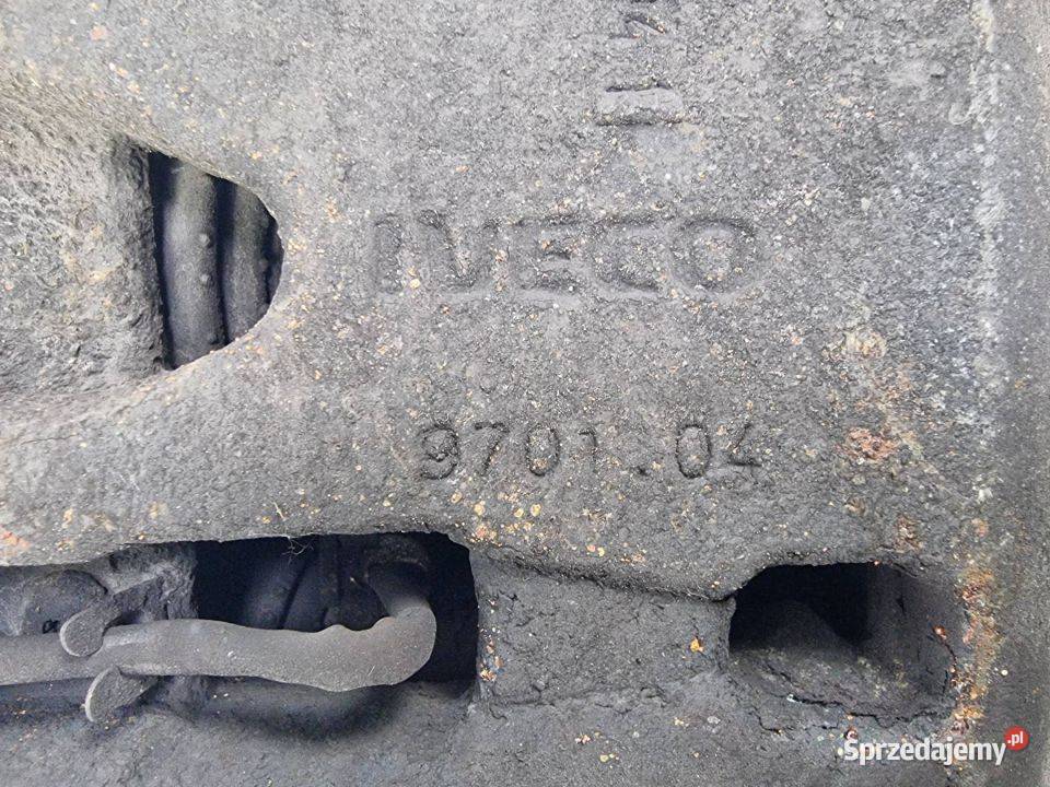 ZACISK HAMULCOWY PRZÓD LEWY IVECO DAILY 50C35 Lipno