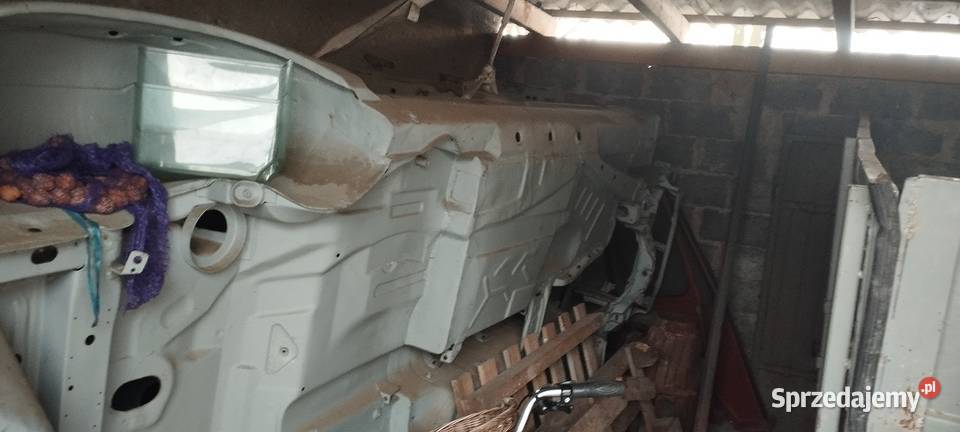 Karoseria z papierami Mercedes w 123 osobowe Tarnów