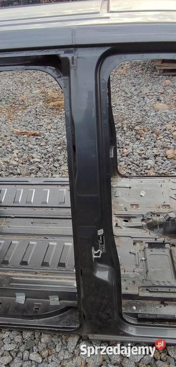 MERCEDES VITO W447 SŁUPEK PRAWY ŚRODKOWY osobowe Progi sprzedam