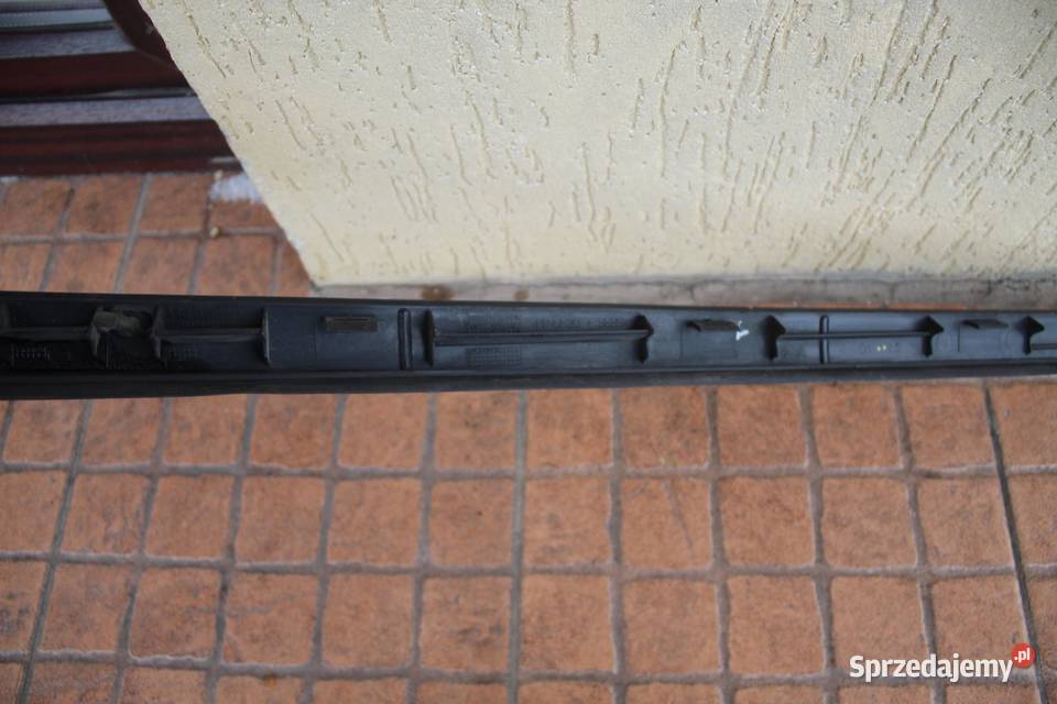 LISTWA SZYBY CZOŁOWEJ LEWA KGNC CITROEN C5 III sprzedam