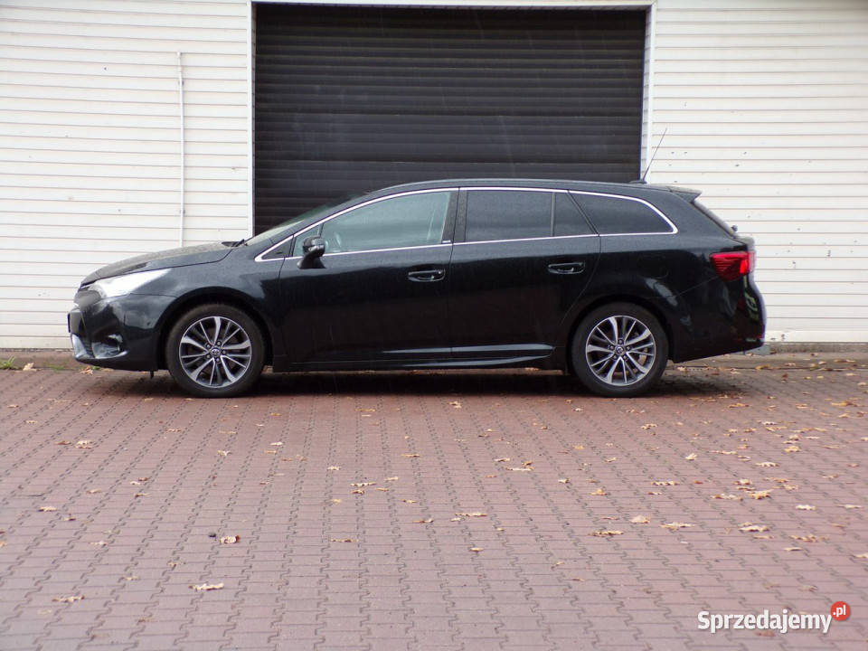 Toyota Avensis BI LED Edition S Navi 20 143 2017 Mikołów