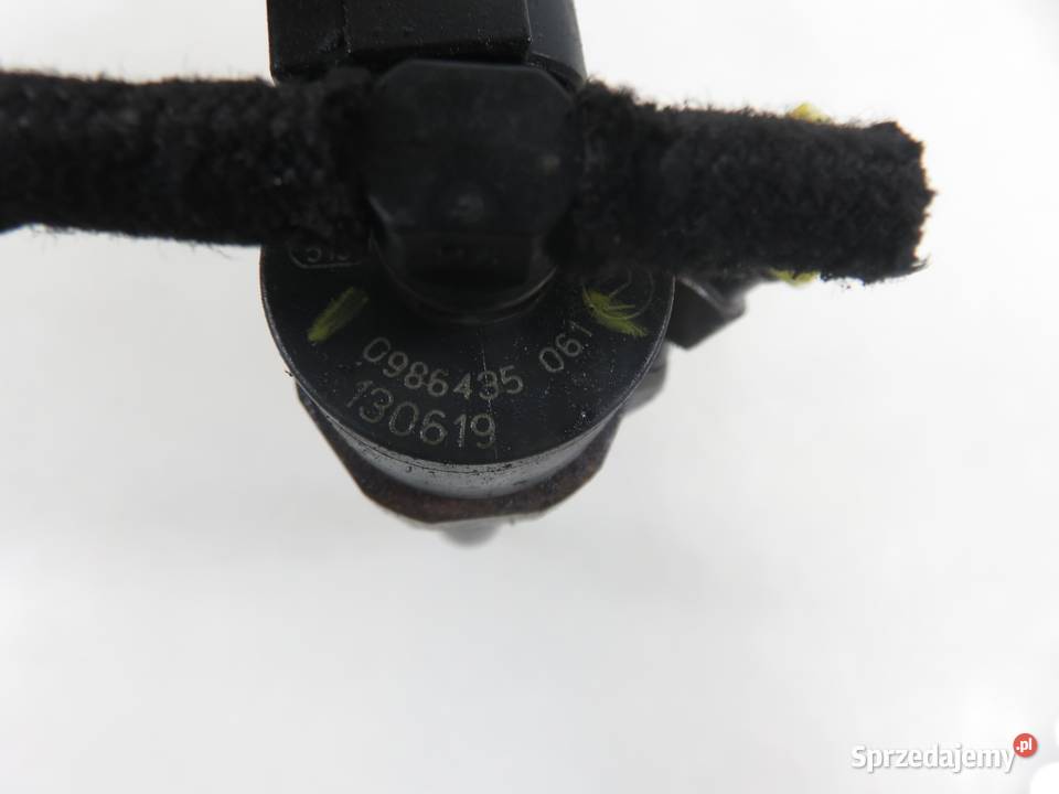 WTRYSKIWACZ MERCEDES W203 C 200 CDI 0986435061