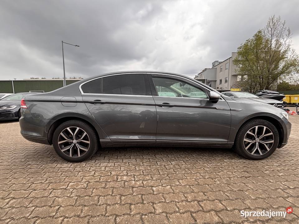 Volkswagen Passat 2017 4/5 Warszawa