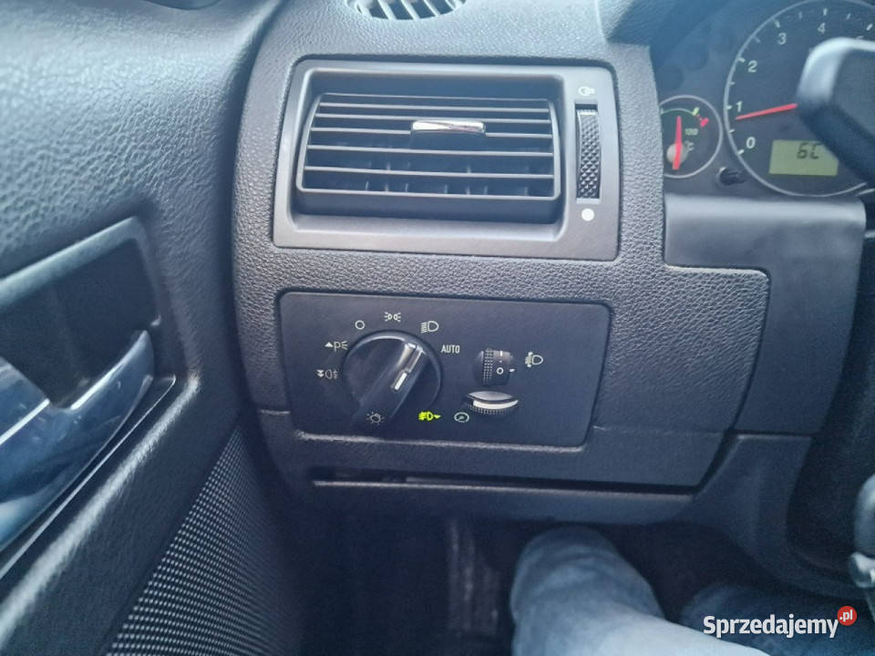 Ford Mondeo 18 Benzyna 130 Grzane Fotele przyciemniane szyby Słupsk