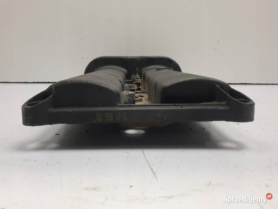 Jaguar SType 30 V6 POKRYWA ZAWORÓW XR8E6582AG Głowice cylindrów Chełm