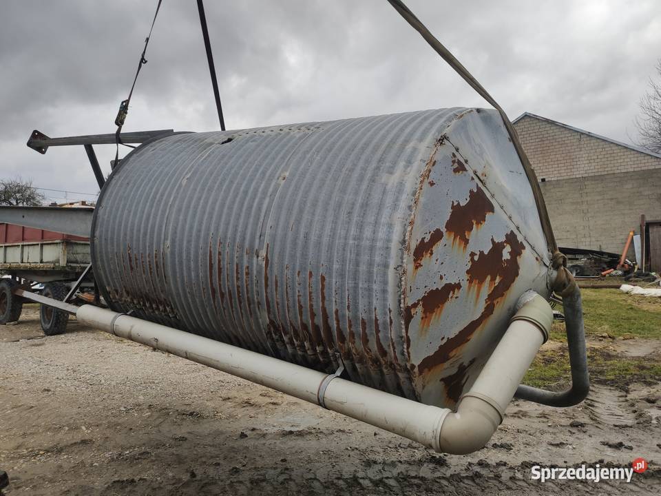 Silos paszowy około 8 ton 9 ton