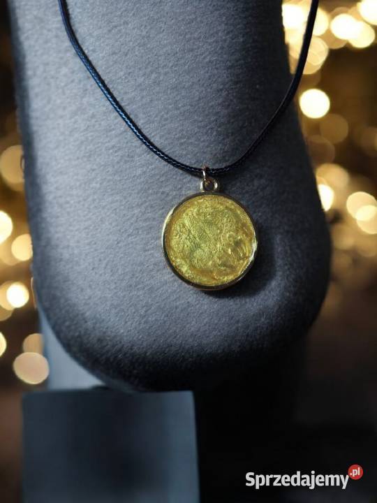 Własnoręcznie robiony naszyjnik z żywicy z Sanok