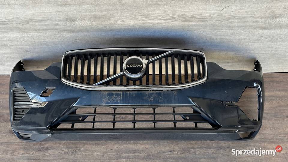 VOLVO XC60 II LIFT ZDERZAK PRZEDNI Z GRILEM
