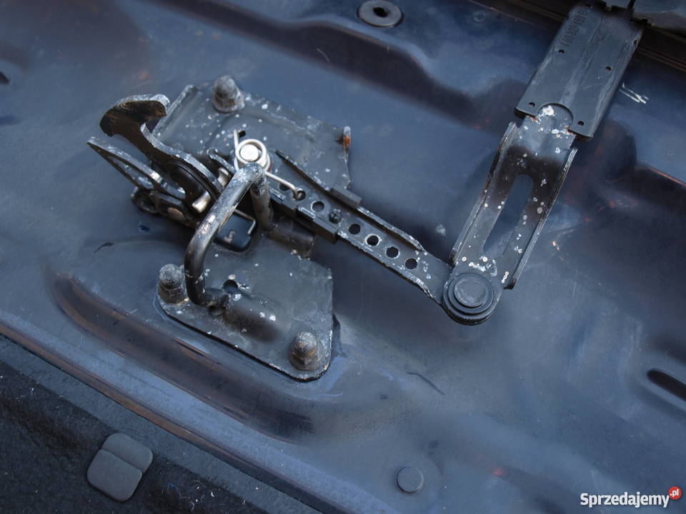 Audi A4 zamek rygiel blokada maski 1995 2001r osobowe Kalisz sprzedam