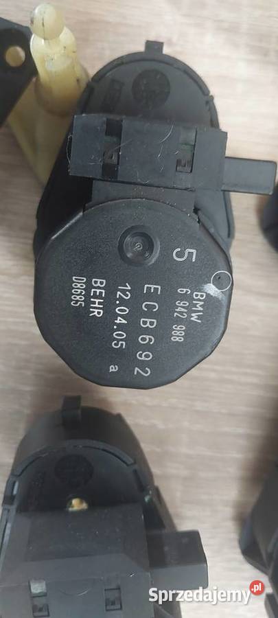Silniczek nawiewu BMW E60 6942987 6942988 osobowe Szczecin
