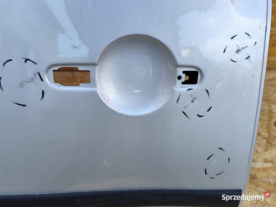 VW CADDY 2K3 DRZWI PRAWE TYLNE PRZESÓWNE osobowe Przemęt sprzedam